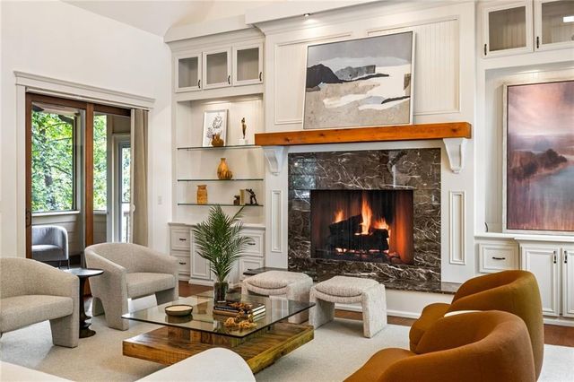 279 Lakeview Avenue NE, Atlanta, GA 30305
