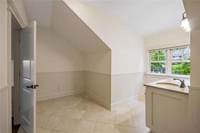 279 Lakeview Avenue NE, Atlanta, GA 30305
