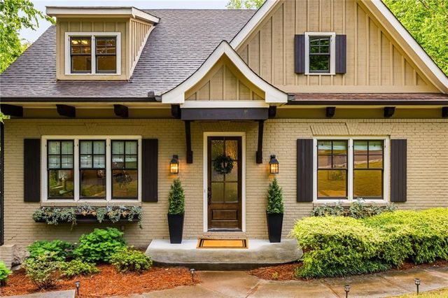 279 Lakeview Avenue NE, Atlanta, GA 30305