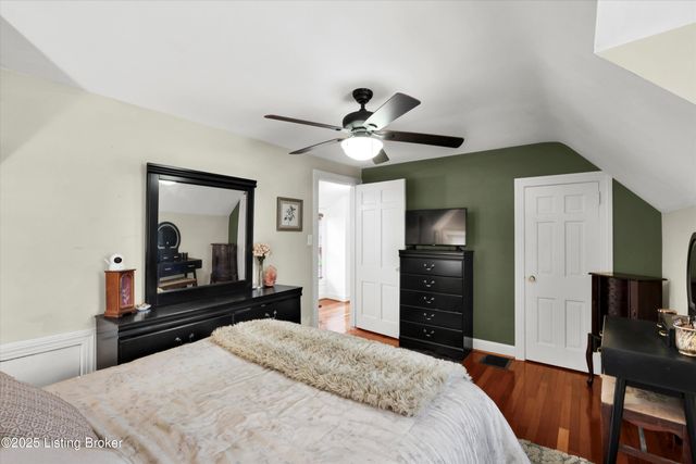 303 N Hubbards Ln, Louisville, KY 40207