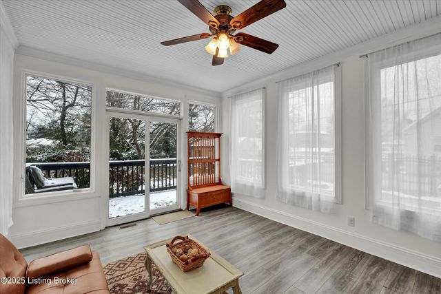 303 N Hubbards Ln, Louisville, KY 40207