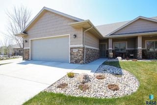 6217 S Cimarron Pl, Sioux Falls, SD 57108