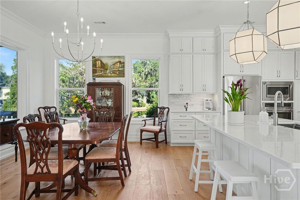 Image 10 of property listing at 2 Top Gallant Circle, Savannah, GA 31411