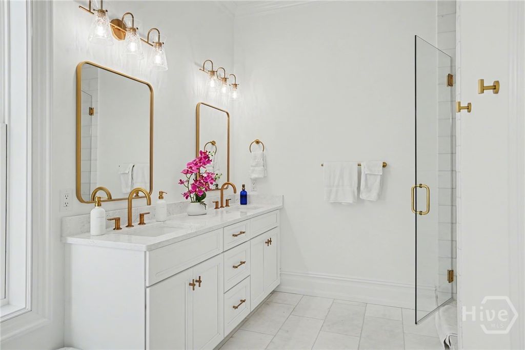 Image 19 of property listing at 2 Top Gallant Circle, Savannah, GA 31411