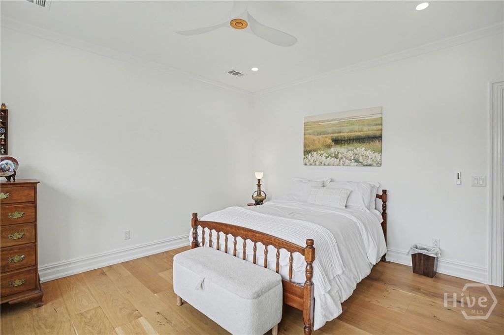 Image 22 of property listing at 2 Top Gallant Circle, Savannah, GA 31411