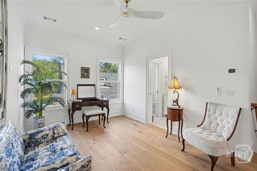 Image 24 of property listing at 2 Top Gallant Circle, Savannah, GA 31411