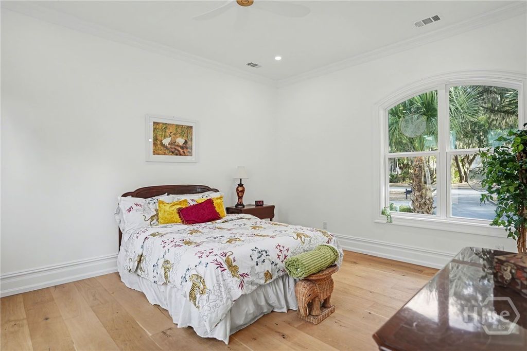 Image 28 of property listing at 2 Top Gallant Circle, Savannah, GA 31411