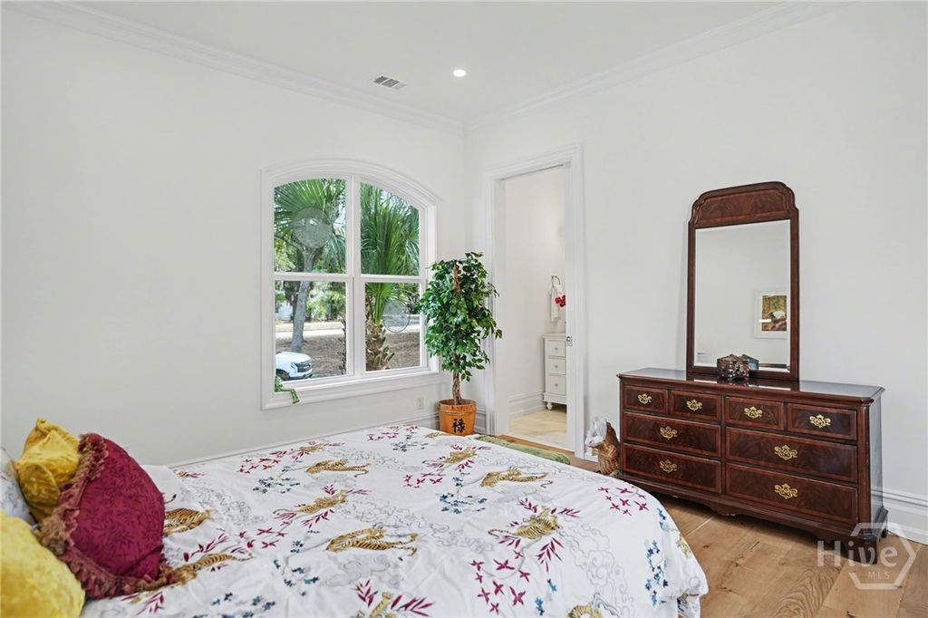 Image 29 of property listing at 2 Top Gallant Circle, Savannah, GA 31411