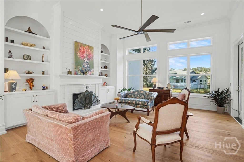 Image 7 of property listing at 2 Top Gallant Circle, Savannah, GA 31411