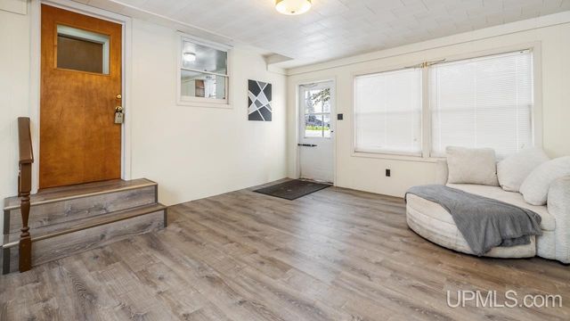 1600 W Breen Avenue, Kingsford, MI 49802