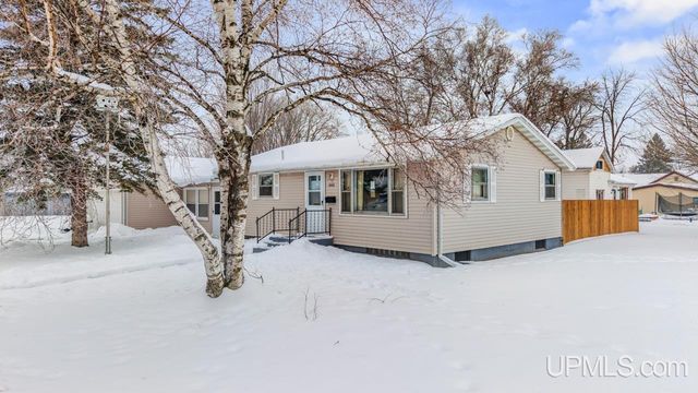 1600 W Breen Avenue, Kingsford, MI 49802