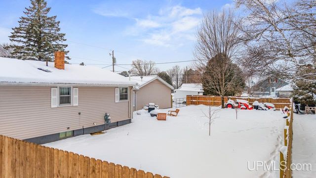 1600 W Breen Avenue, Kingsford, MI 49802