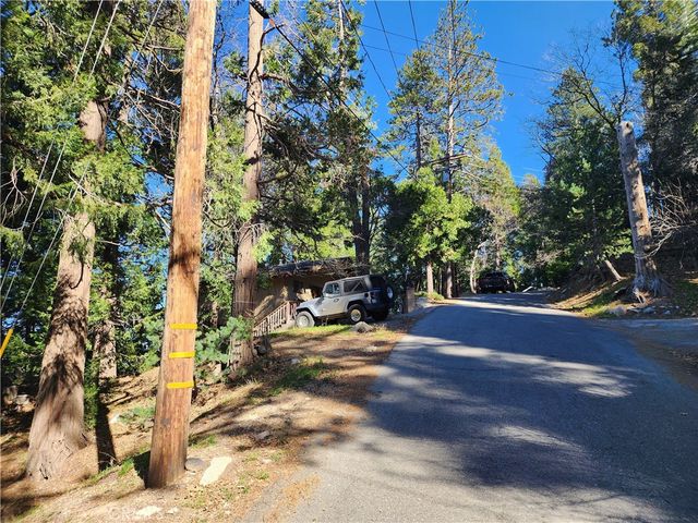 24200 Altdorf, Crestline, CA 92325