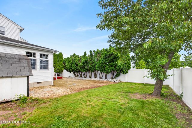 6 Red Maple Drive, Brick, NJ 08724