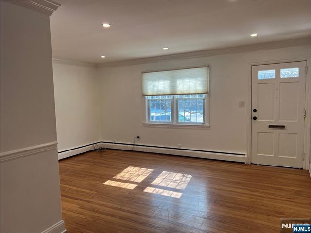 195 Godwin Avenue 1st Fl, Ridgewood, NJ 07450