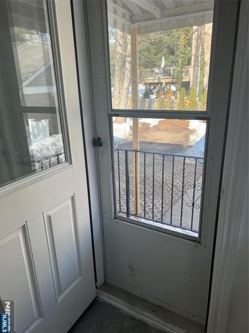 195 Godwin Avenue 1st Fl, Ridgewood, NJ 07450