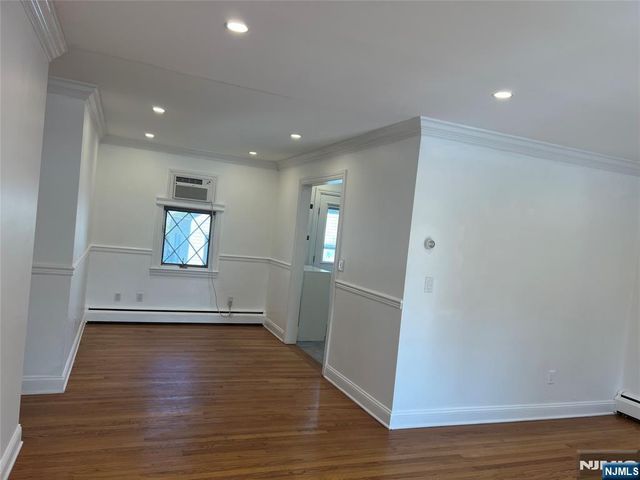 195 Godwin Avenue 1st Fl, Ridgewood, NJ 07450