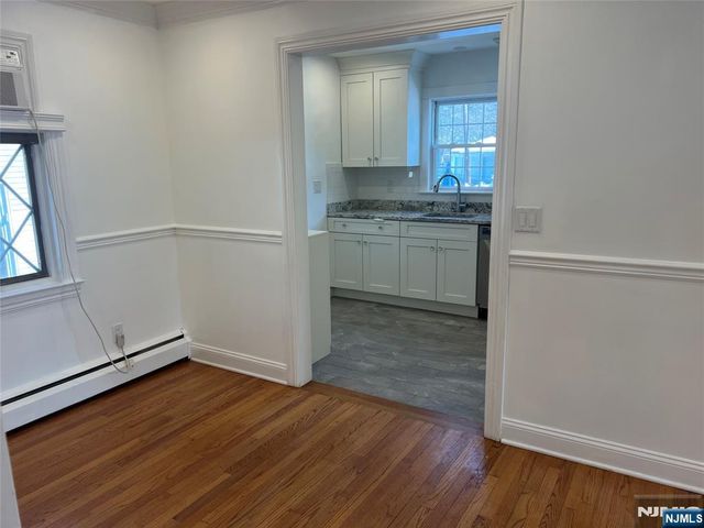 195 Godwin Avenue 1st Fl, Ridgewood, NJ 07450