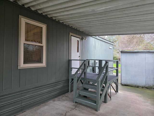 301 Freeman Road UNIT 30, Central Point, OR 97502