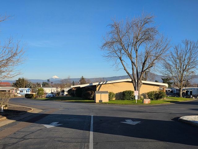 301 Freeman Road UNIT 30, Central Point, OR 97502