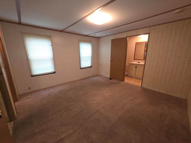 301 Freeman Road UNIT 30, Central Point, OR 97502