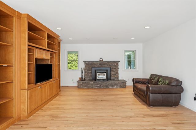 88 Evergreen Avenue, East Moriches, NY 11940