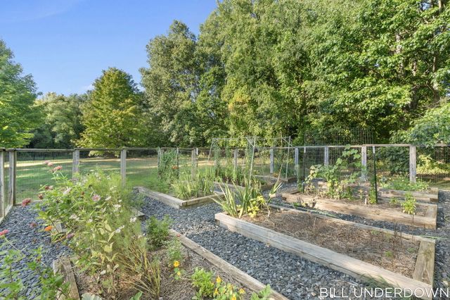 3293 Timberidge Trail, Saugatuck, MI 49453