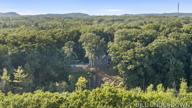 3293 Timberidge Trail, Saugatuck, MI 49453