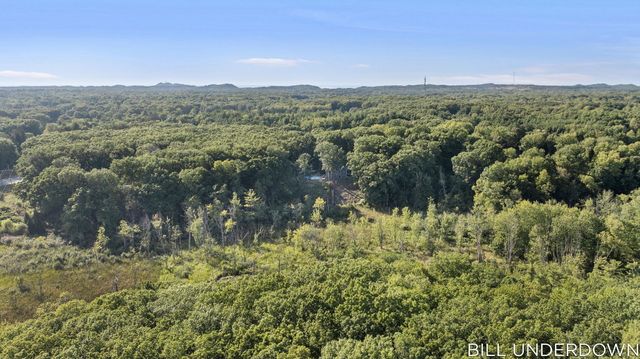 3293 Timberidge Trail, Saugatuck, MI 49453