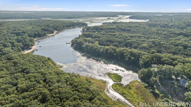 3293 Timberidge Trail, Saugatuck, MI 49453