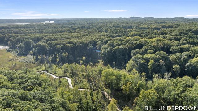 3293 Timberidge Trail, Saugatuck, MI 49453