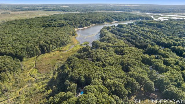 3293 Timberidge Trail, Saugatuck, MI 49453