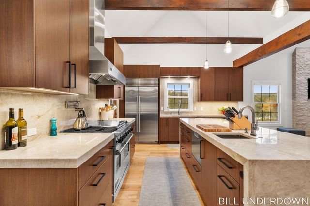 3293 Timberidge Trail, Saugatuck, MI 49453