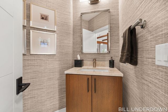 3293 Timberidge Trail, Saugatuck, MI 49453