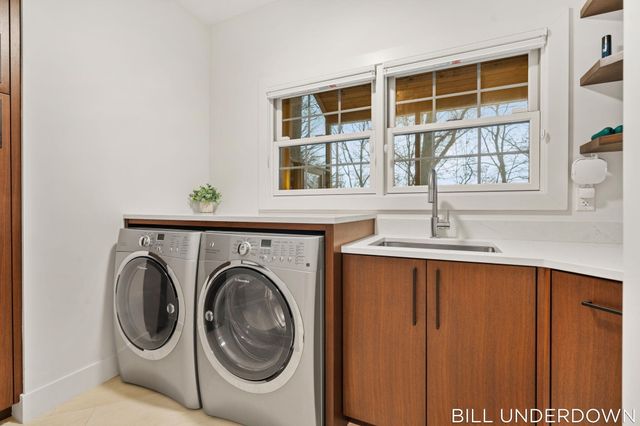 3293 Timberidge Trail, Saugatuck, MI 49453