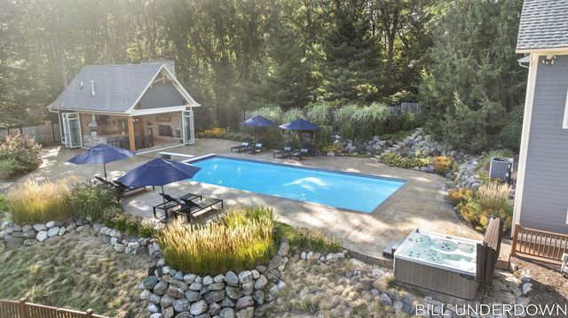 3293 Timberidge Trail, Saugatuck, MI 49453