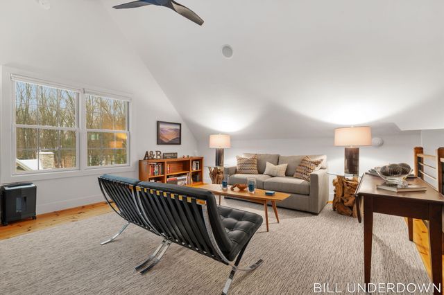 3293 Timberidge Trail, Saugatuck, MI 49453