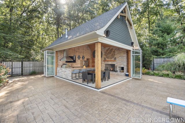 3293 Timberidge Trail, Saugatuck, MI 49453