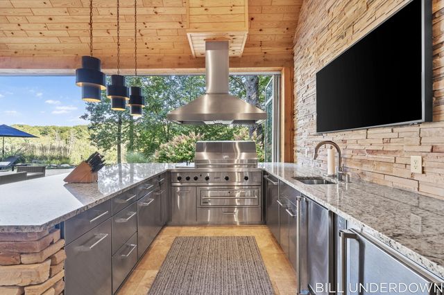 3293 Timberidge Trail, Saugatuck, MI 49453