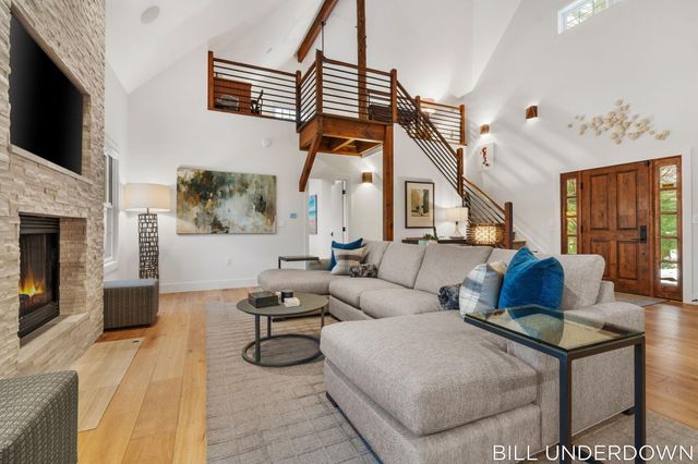 3293 Timberidge Trail, Saugatuck, MI 49453