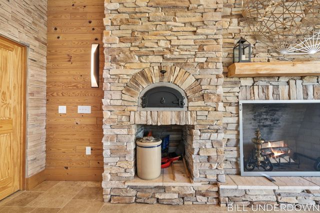 3293 Timberidge Trail, Saugatuck, MI 49453