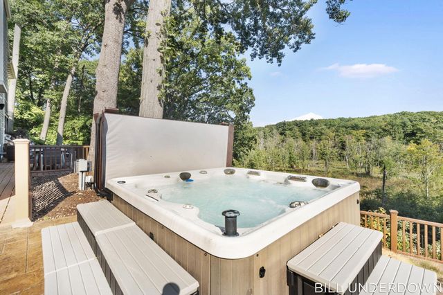 3293 Timberidge Trail, Saugatuck, MI 49453