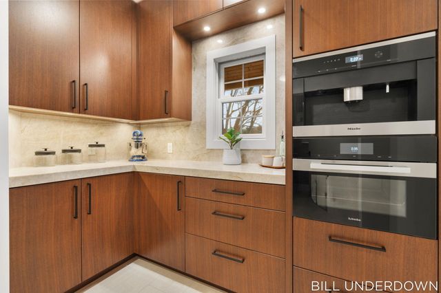 3293 Timberidge Trail, Saugatuck, MI 49453