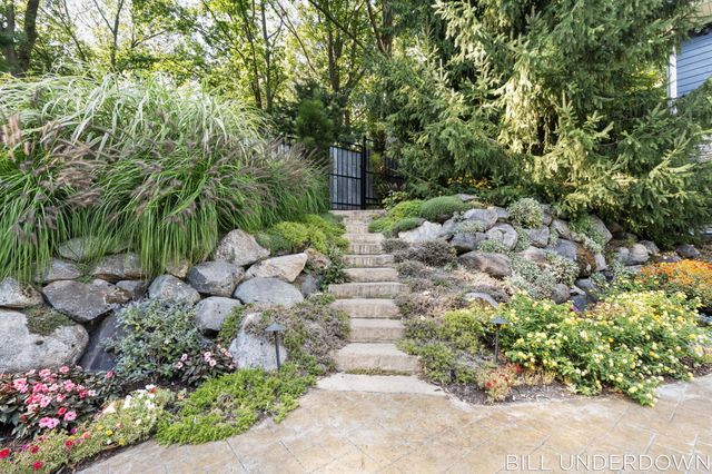 3293 Timberidge Trail, Saugatuck, MI 49453