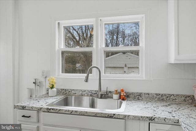 719 SMITHFIELD AVE, Winchester, VA 22601