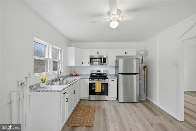 719 SMITHFIELD AVE, Winchester, VA 22601