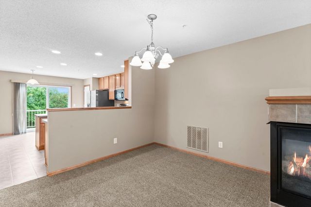 868 Ledgestone Drive, Mahtomedi, MN 55115
