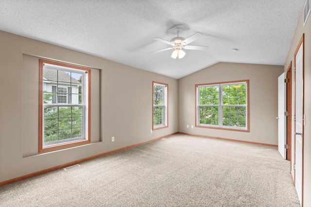 868 Ledgestone Drive, Mahtomedi, MN 55115
