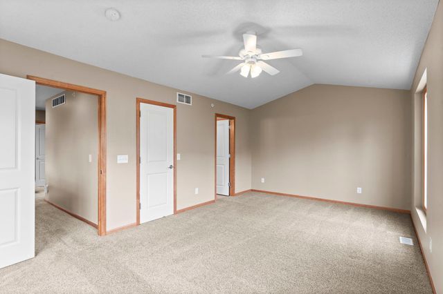 868 Ledgestone Drive, Mahtomedi, MN 55115