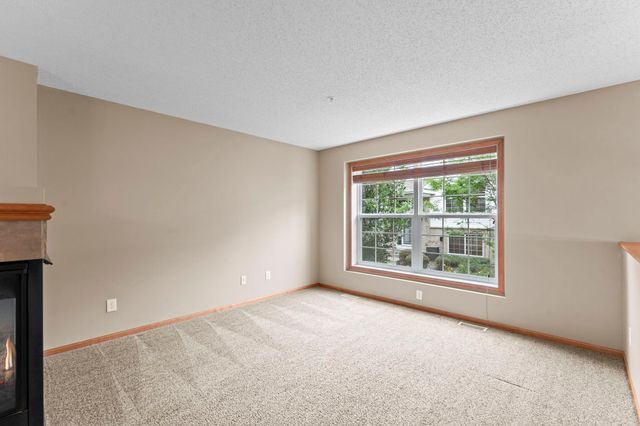 868 Ledgestone Drive, Mahtomedi, MN 55115